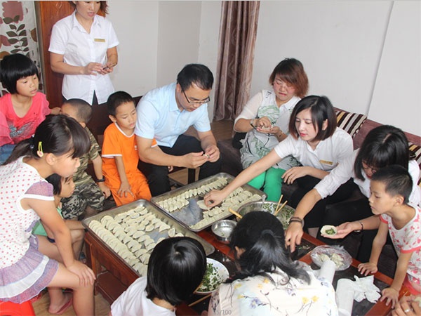 人和集團(tuán)“讓愛(ài)心傳遞文明，讓奉獻(xiàn)精彩城市”公益活動(dòng)圓滿結(jié)束 